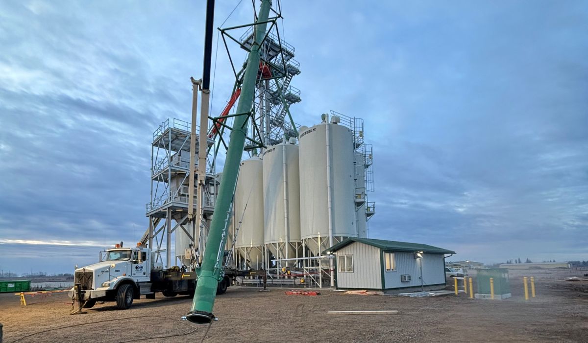 Stepladder Safety in Industrial Settings: Tips to Prevent Workplace Accidents